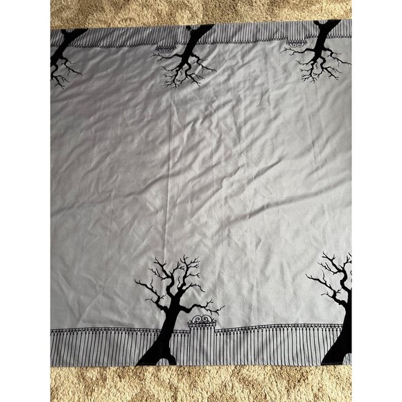 Spooky Haunted Tree Tablecloth 60"x104" Gray Black Gothic Fence Design Halloween - Picture 10 of 11